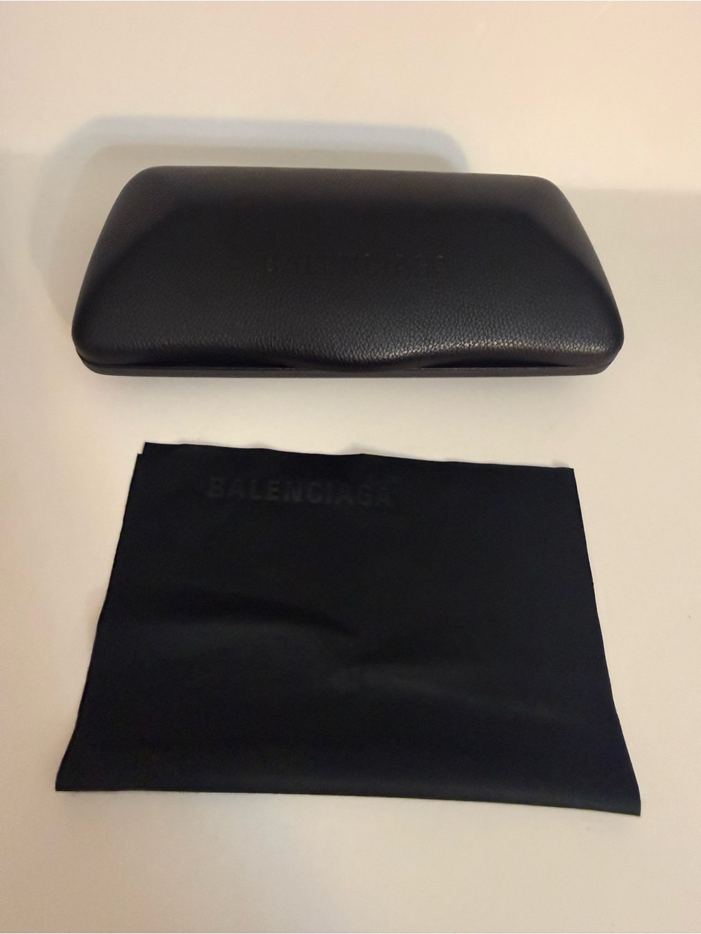 BALENCIAGA LARGE LEATHER SUNGLASSES CASE BLACK NEW